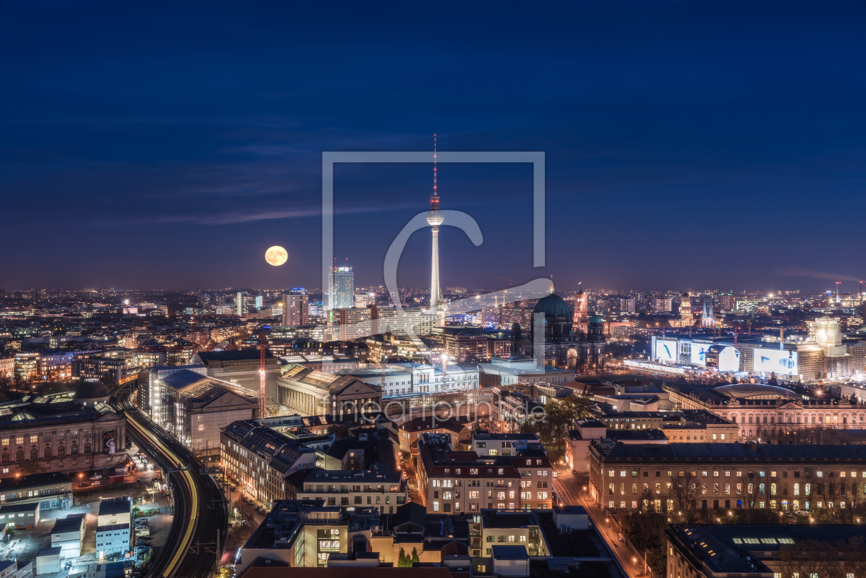 Bild-Nr.: 11853411 Berlin - Skyline Panorama mit Supermond erstellt von Jean Claude Castor
