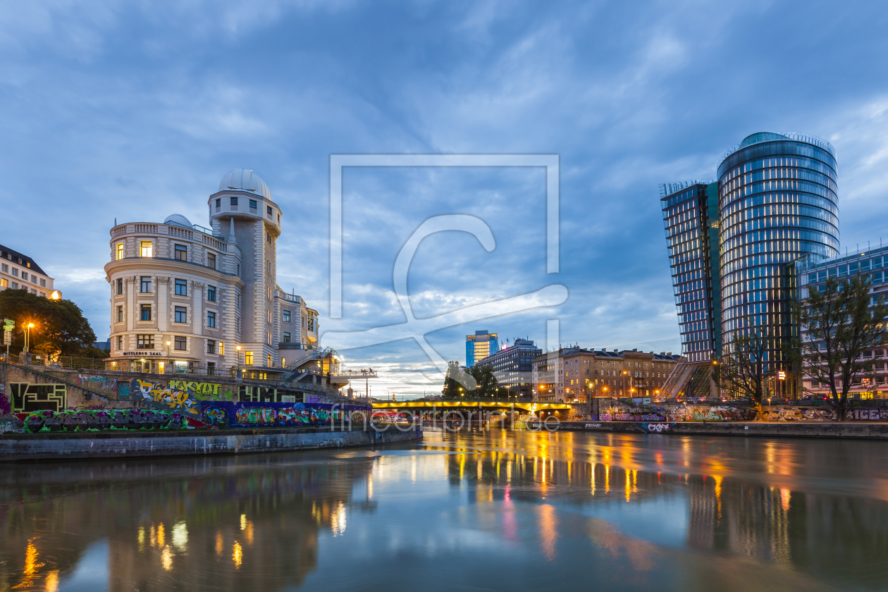 Bild-Nr.: 11889685 Urania und Uniqa Tower am Donaukanal in Wien erstellt von dieterich