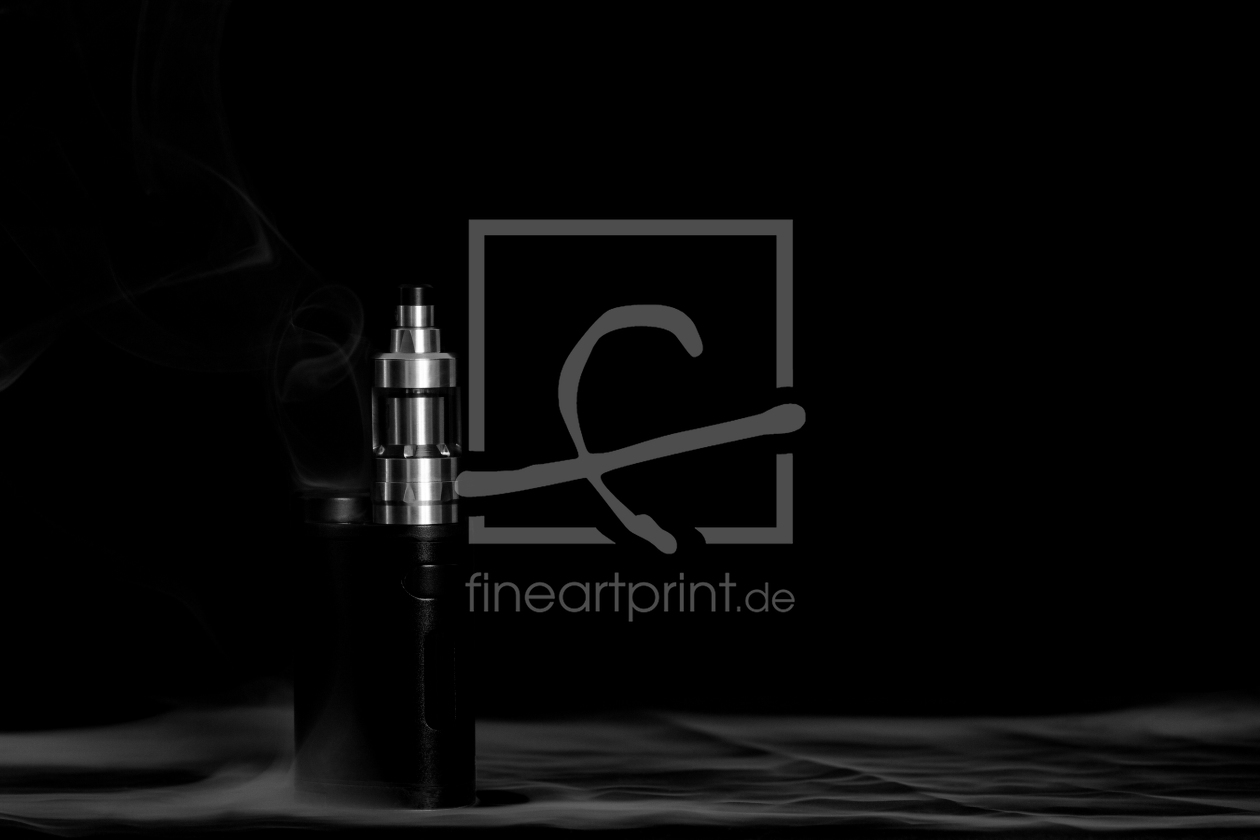 Bild-Nr.: 12030121 E Zigarette mit Dampf erstellt von ByKaruso