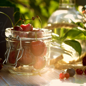 Frische Kirschen im Glas/11537820