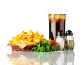 Pommes und Cola mit eis/11904567