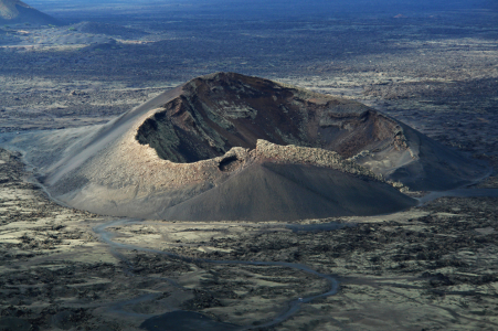 Bild-Nr: 10014925 Lanzarote, Mondlandschaft mit dem Volcán de Cuervo 1 Erstellt von: Frank Rother