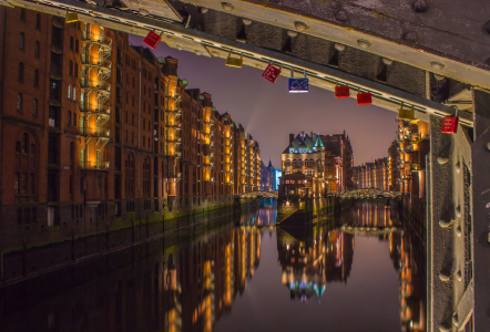 Bild-Nr: 11196676 Wasserschloss Hamburg Speicherstadt II Erstellt von: Dennis Stracke