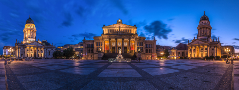 Bild-Nr: 11334843 Berlin - Gendarmenmarkt Panorama zur blauen Stunde Erstellt von: Jean Claude Castor