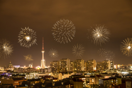 Bild-Nr: 11339355 Feuerwerk über Berlin Erstellt von: SP10