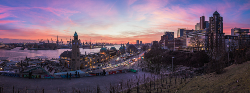 Bild-Nr: 11488729 Hamburg - Landungsbrücken bei Sonnenuntergang Panorama Erstellt von: Jean Claude Castor