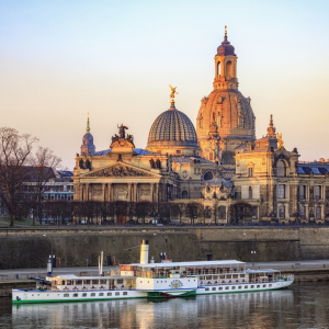 Bild-Nr: 11928812 Dampfschiff Leipzig vor Frauenkirche Erstellt von: Daniela Beyer