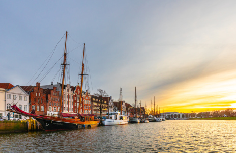 Bild-Nr: 12742220 Abendstunde im Lübecker Museumshafen Erstellt von: Werner Reins