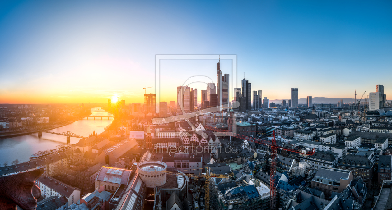 Frankfurt Skyline bei Sonnenuntergang as a canvas pr...