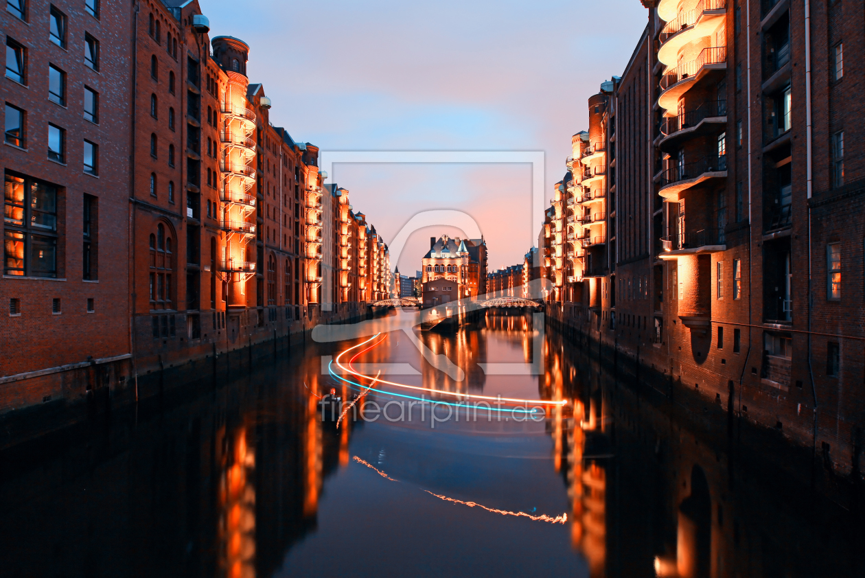 Bild-Nr.: 10214193 Speicherstadt mit Schiff erstellt von FotoDeHRO