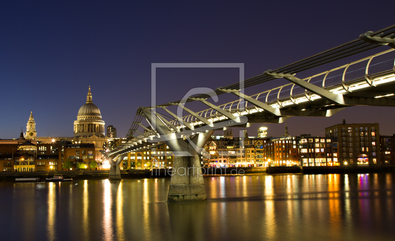 Bild-Nr.: 10378095 Cityscape of London at the blue hour erstellt von Circumnavigation