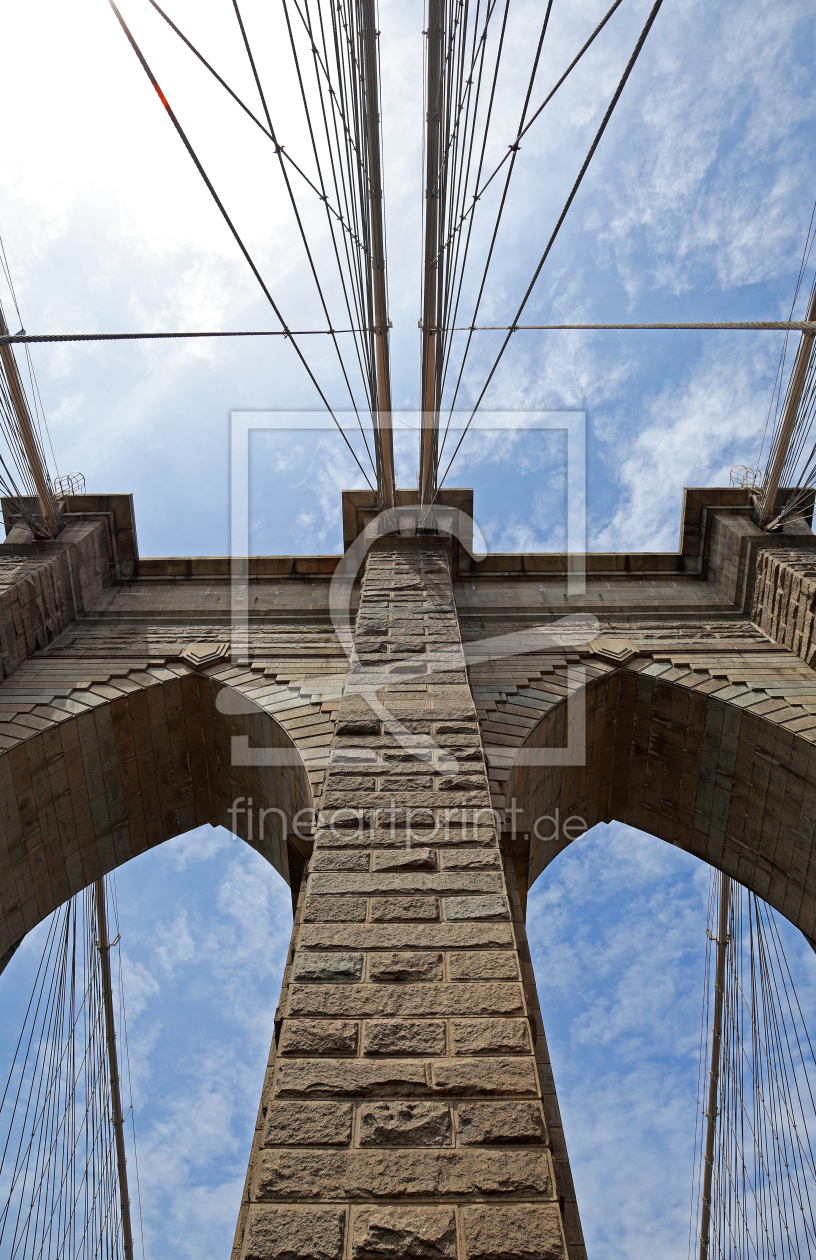 Bild-Nr.: 10497151 Brooklyn Bridge vor blauem Himmel erstellt von Buellom