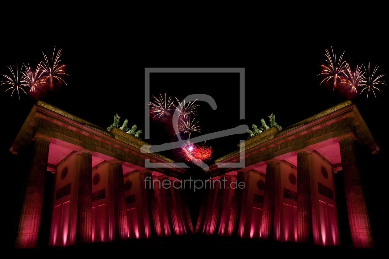Bild-Nr.: 10514669 Das Brandenburger Tor mit Feuerwerk erstellt von foto-download24