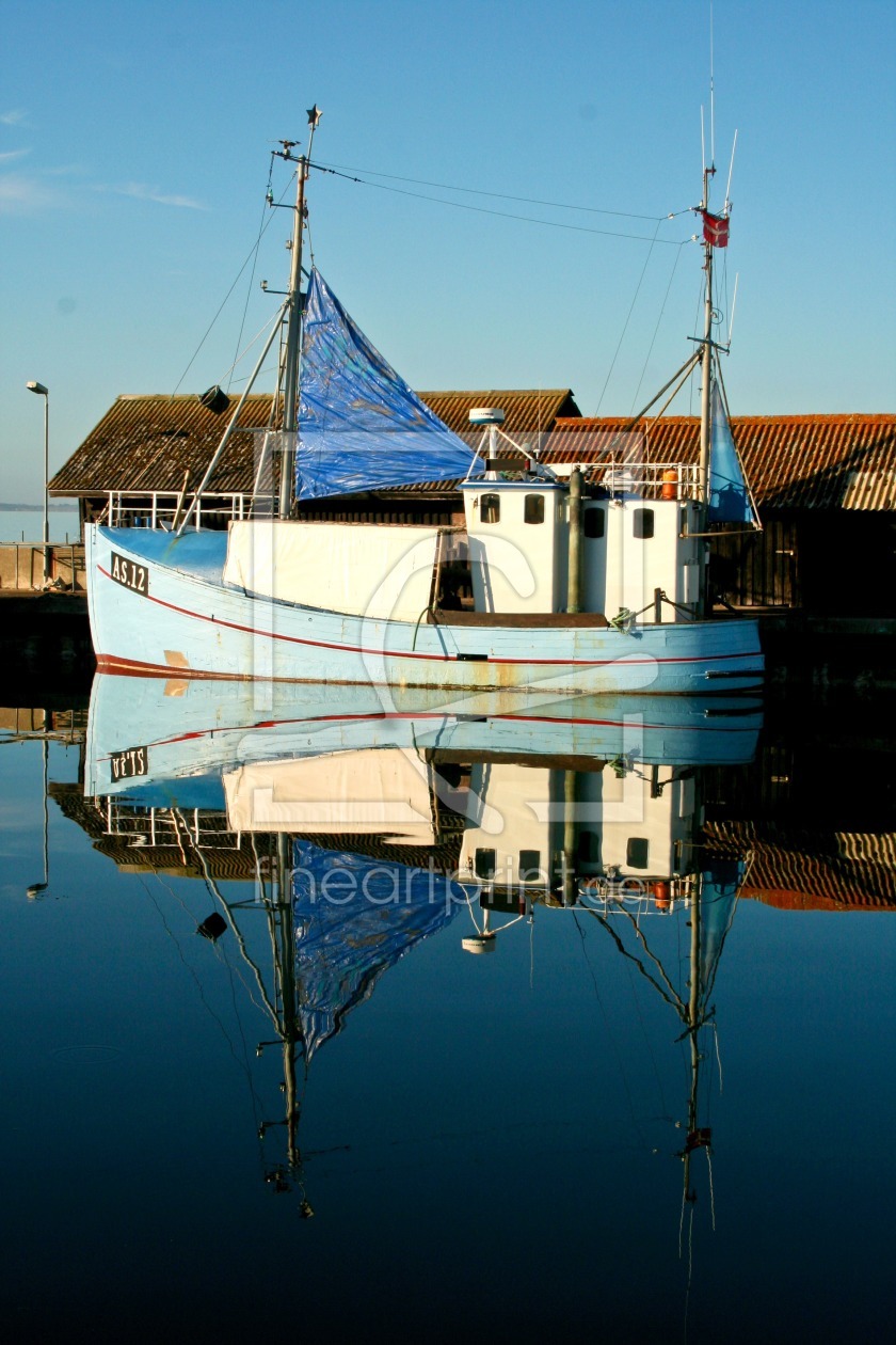 Bild-Nr.: 10598547 Spiegelboot erstellt von marasmus