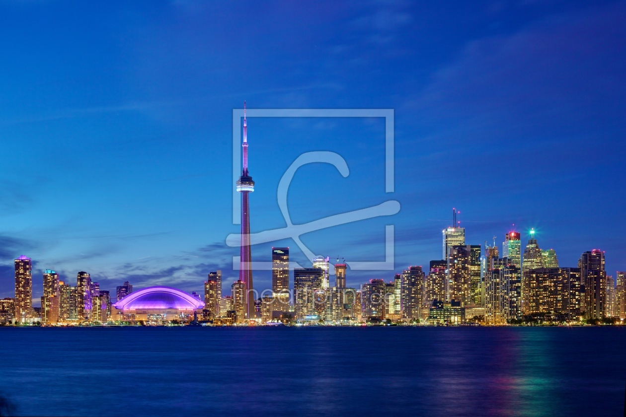 Bild-Nr.: 10617474 Illuminated Toronto Skyline erstellt von rowiPhoto