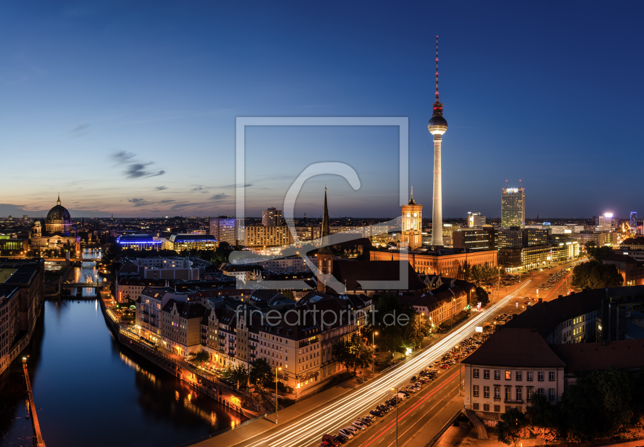 Bild-Nr.: 10635300 Berliner Skyline zur Blauen Stunde Panorama erstellt von Jean Claude Castor