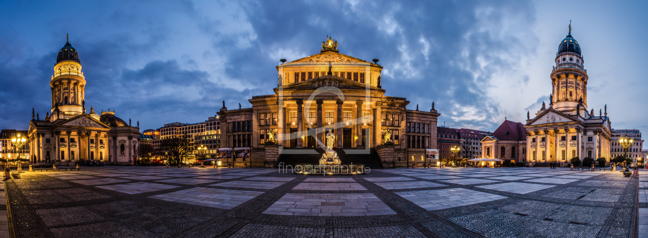 Bild-Nr.: 10650068 Gendarmenmarkt Berlin zur blauen Stunde Panorama erstellt von Jean Claude Castor