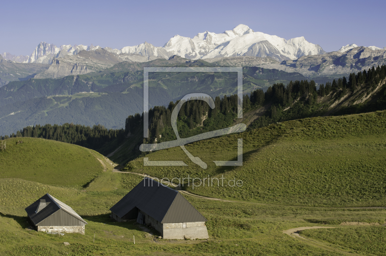 Bild-Nr.: 10768037 Mont Blanc mit Bauernhof im Vordergrund erstellt von pciebilski