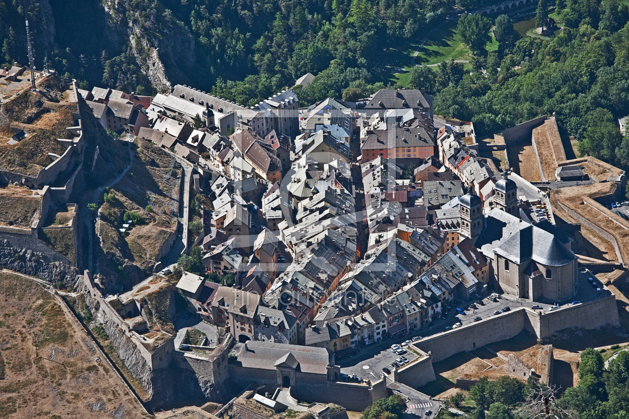 Bild-Nr.: 10769939 Tiefblick auf Briancon erstellt von EderHans