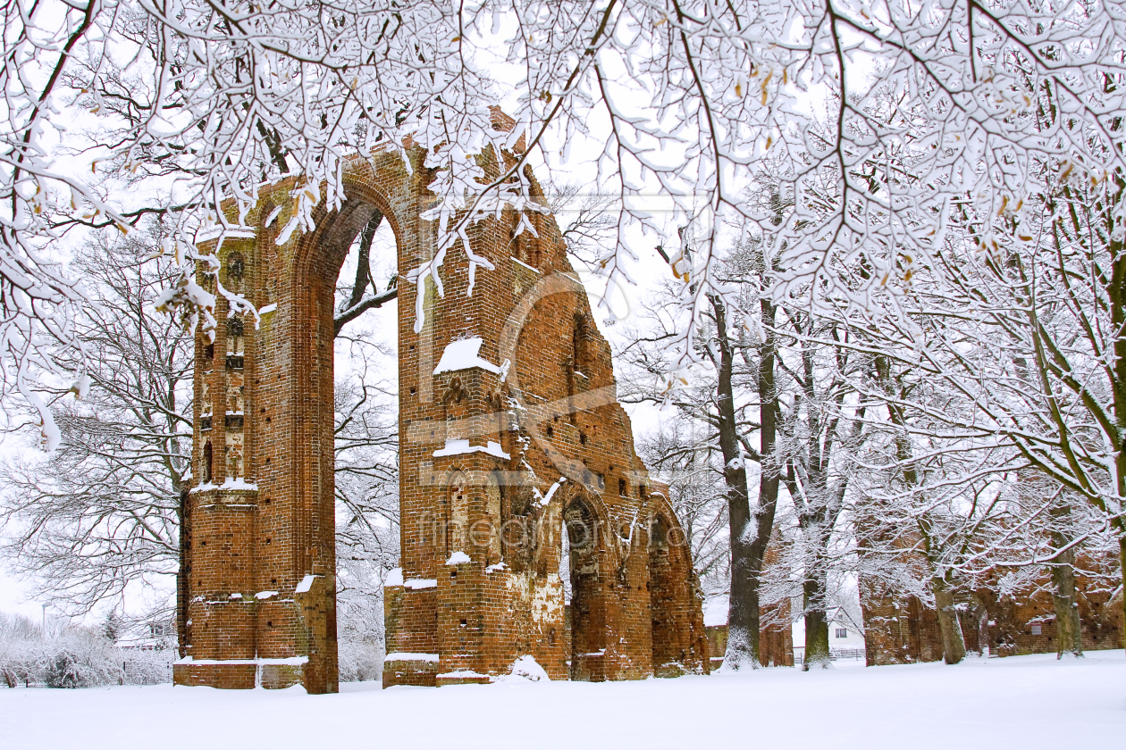 Bild-Nr.: 10820031 Klosterruine im Schnee erstellt von uwekantz