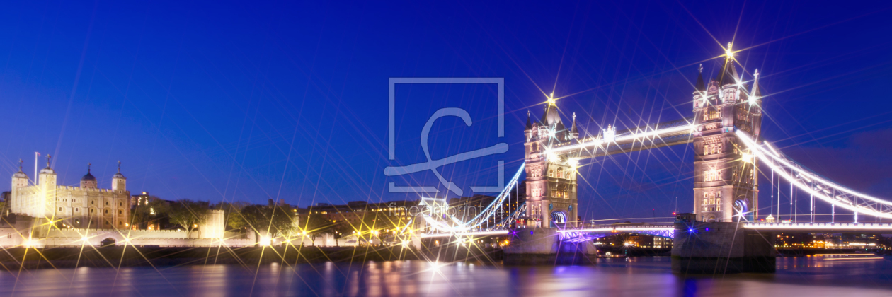 Bild-Nr.: 10947827 Tower Bridge by Night - Panoramic View erstellt von Melanie Viola