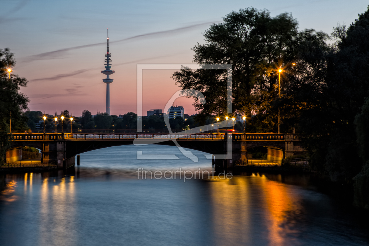 Bild-Nr.: 10969912 Blick auf den Hamburger Fernsehturm erstellt von 60px