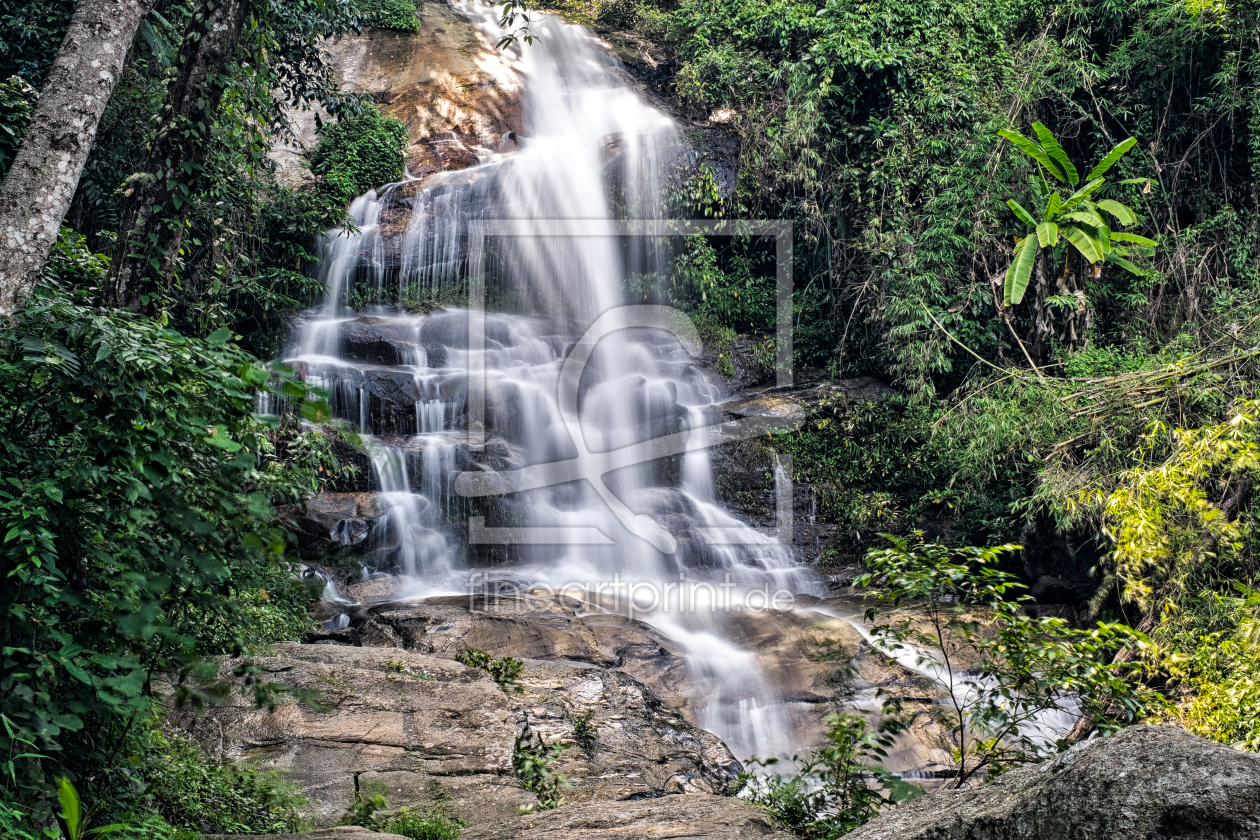 Bild-Nr.: 11035839 Monthathan Wasserfall in Chiang Mai, Thailand erstellt von danielgiesenphotography