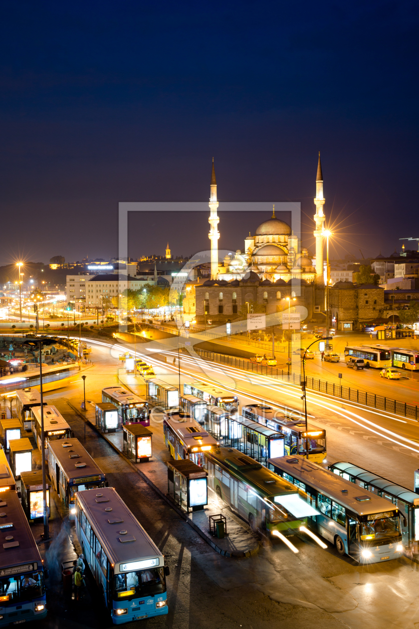 Bild-Nr.: 11077481 Bus-station at Eminönü square, Istanbul Turkey - night view erstellt von goekce-narttek