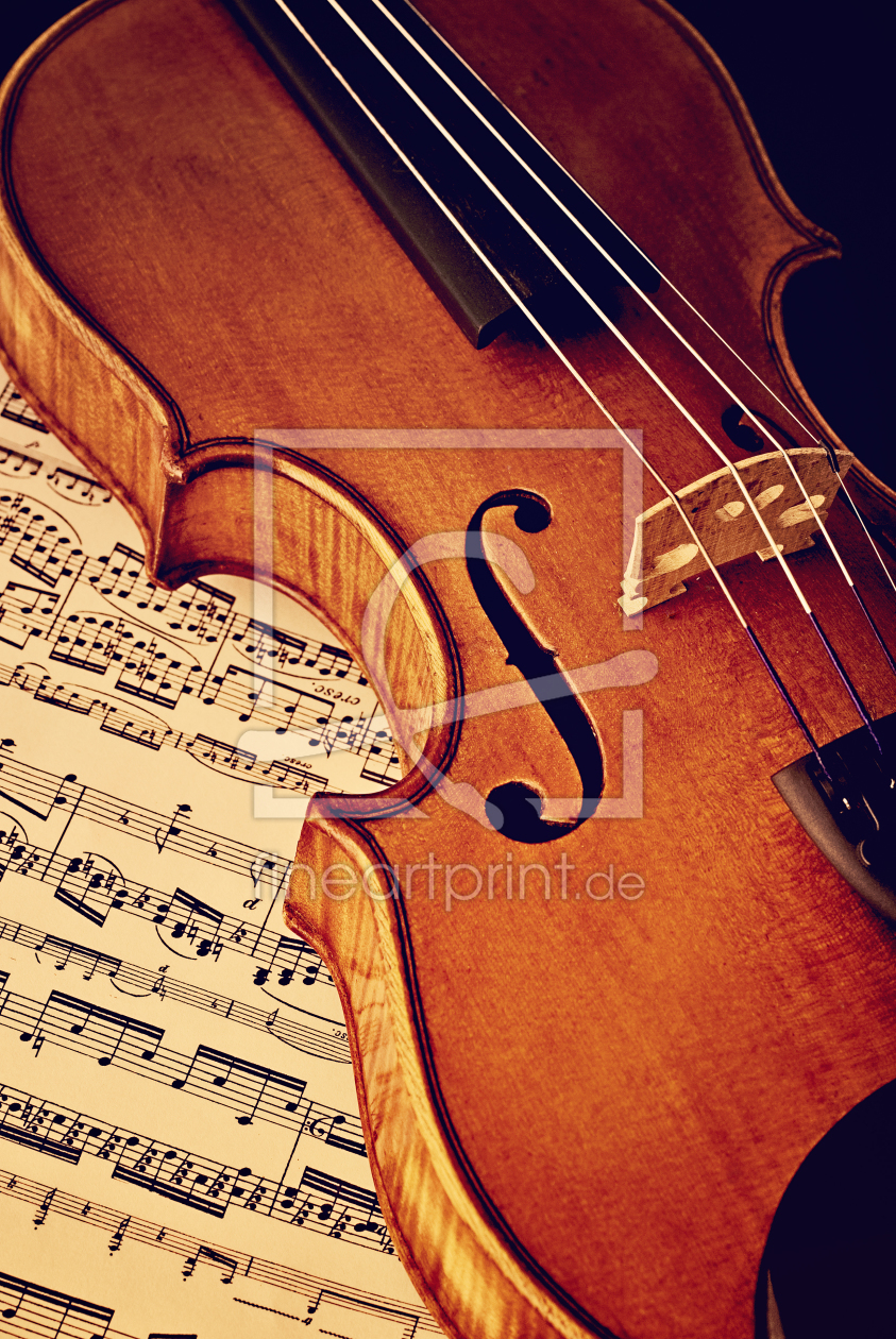Bild-Nr.: 11099527 Geige mit Notenblatt erstellt von Silverfly