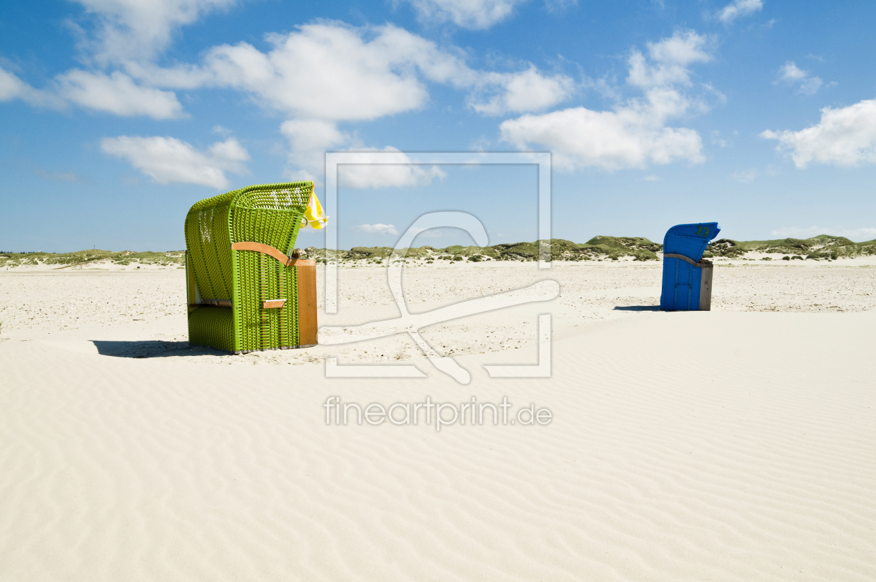 Bild-Nr.: 11166642 blauer und grüner Strandkorb erstellt von danielschoenen
