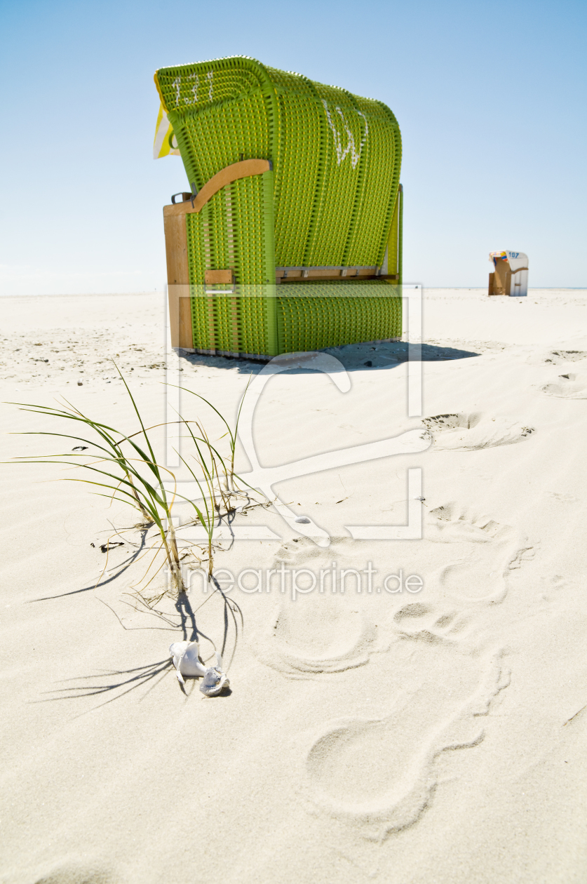 Bild-Nr.: 11167384 grüner Strandkorb erstellt von danielschoenen