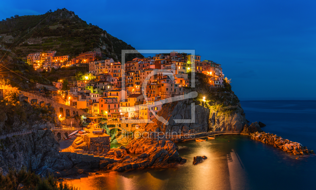 Bild-Nr.: 11292518 Cinque Terre - Manarola zur blauen Stunde erstellt von Jean Claude Castor