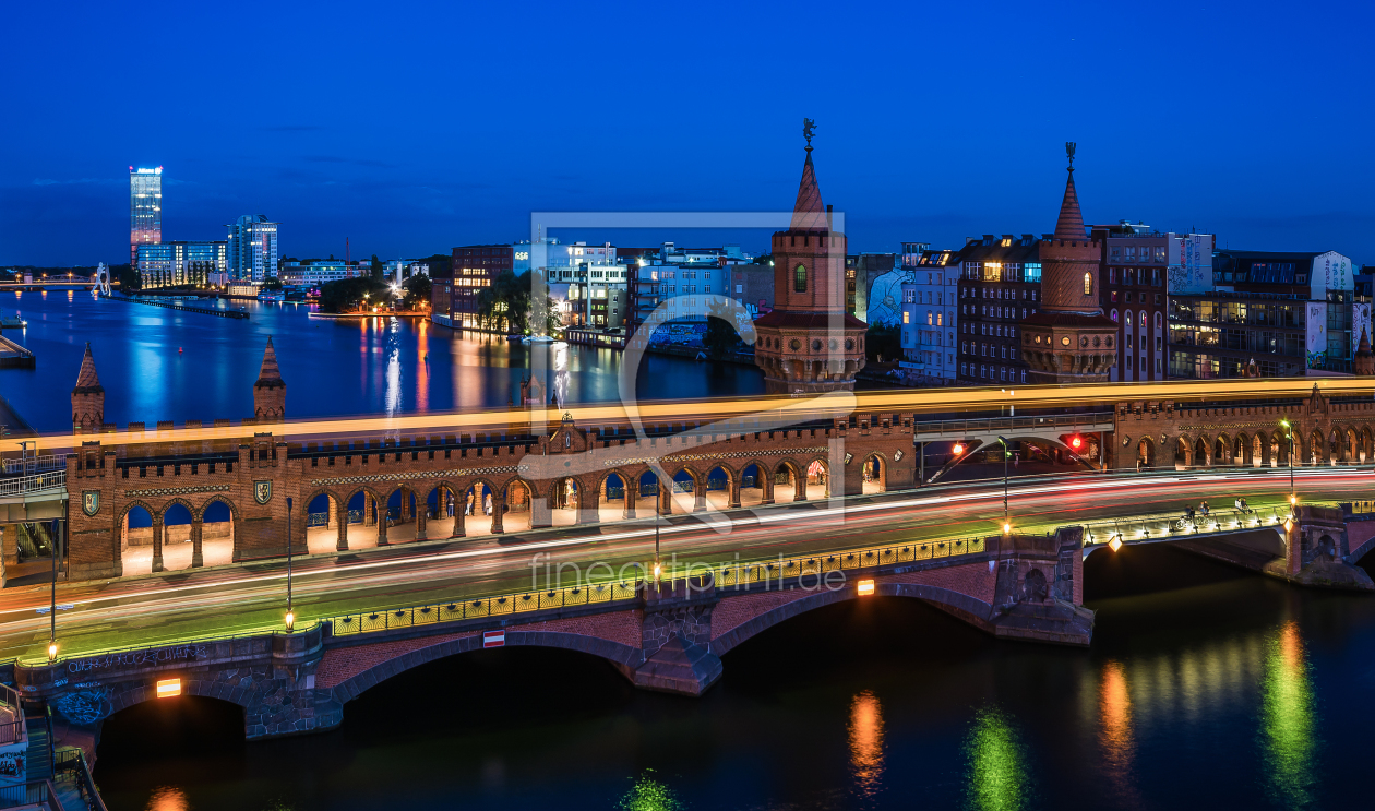 Bild-Nr.: 11337151 Berlin - Oberbaumbrücke zur blauen Stunde erstellt von Jean Claude Castor