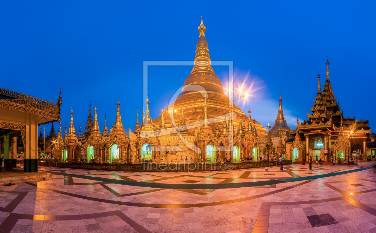 Bild-Nr.: 11359344 Burma - Shwedagon Pagode in Yangon zur blauen Stunde erstellt von Jean Claude Castor