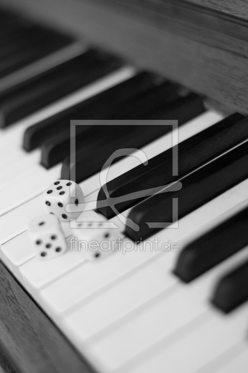 Bild-Nr.: 11400989 Klaviertasten mit Würfel erstellt von KS-Fotografia-Moment