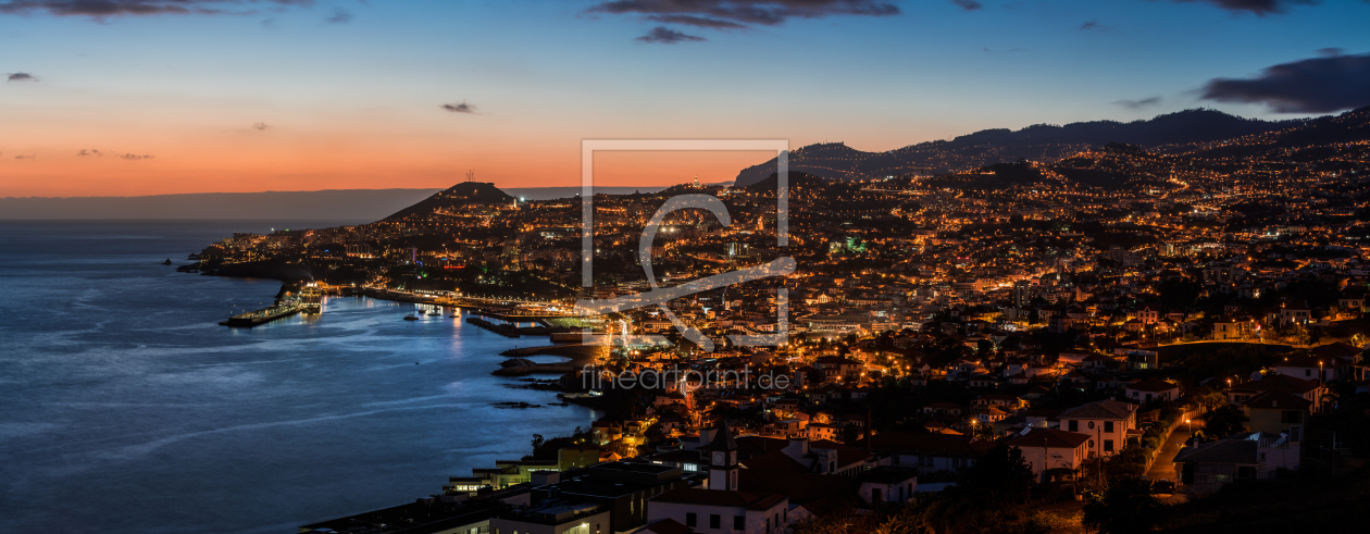 Bild-Nr.: 11438317 Madeira - Funchal zur blauen Stunde Panorama erstellt von Jean Claude Castor