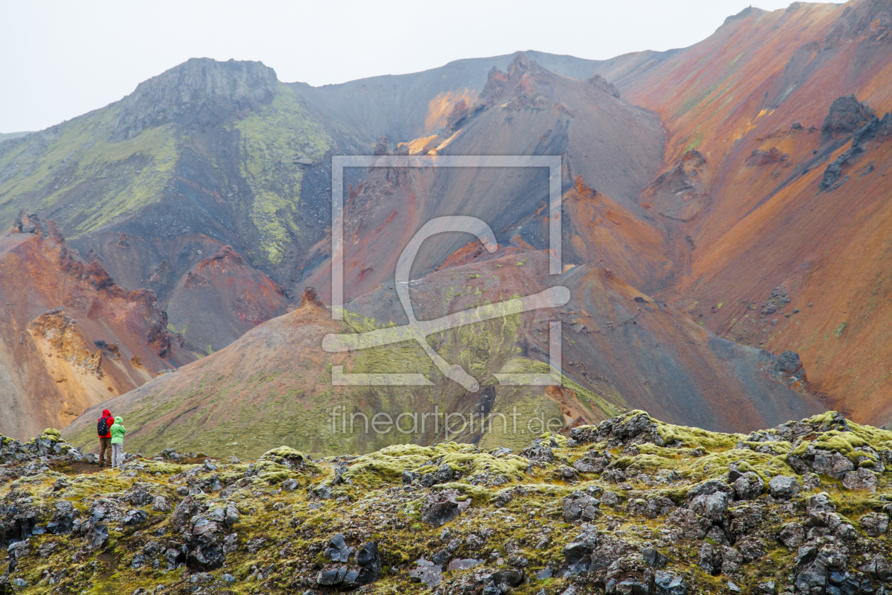 Bild-Nr.: 11456798 Wanderer vor der beeindruckenden Landschaft Islands erstellt von janschuler