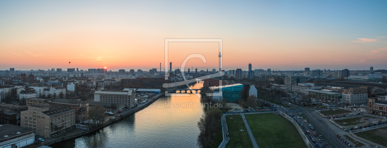 Bild-Nr.: 11480109 Berlin - Skyline Panorama Eastside Gallery im Abendrot erstellt von Jean Claude Castor