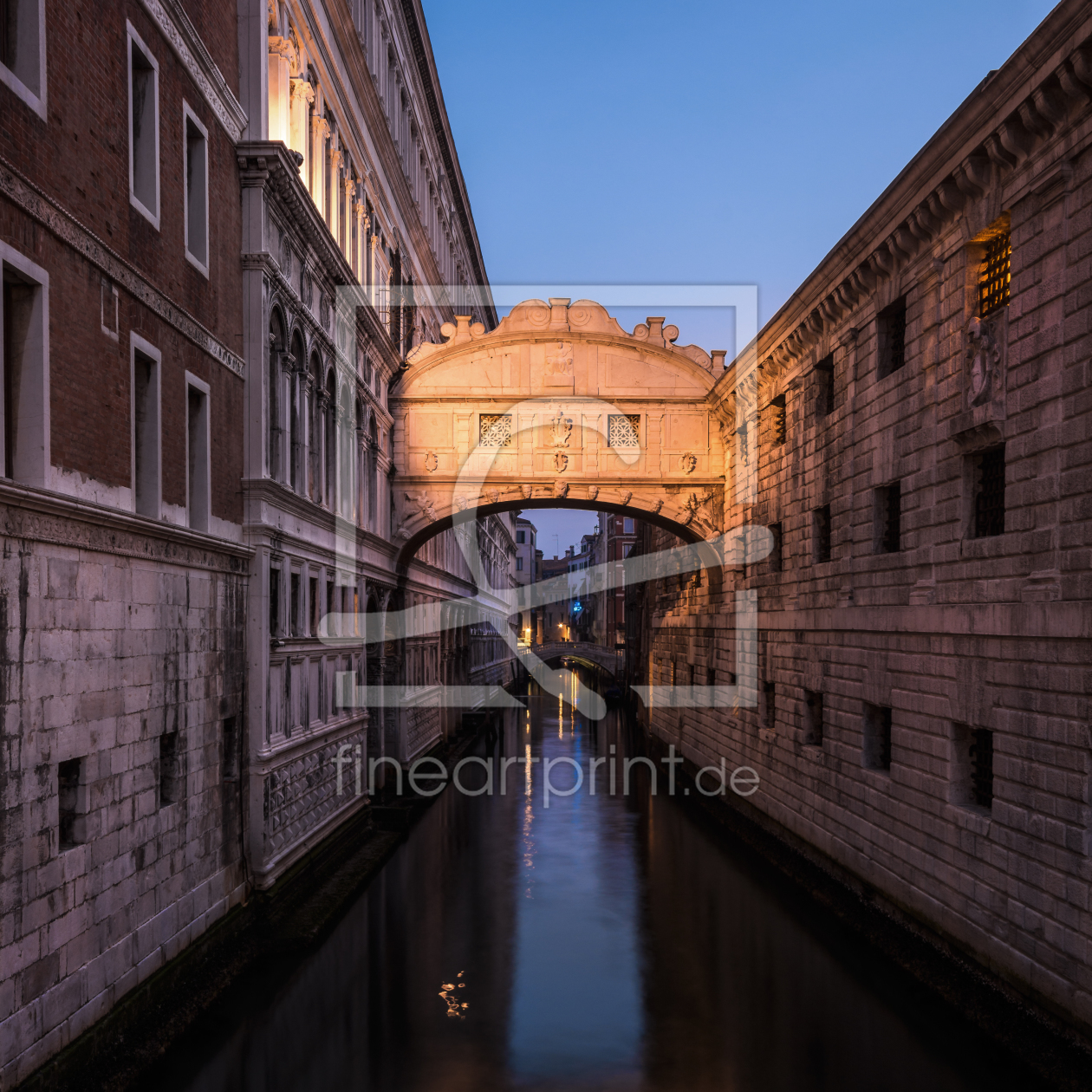 Bild-Nr.: 11492126 Venedig - Ponte dei Sospiri im Morgengrauen erstellt von Jean Claude Castor