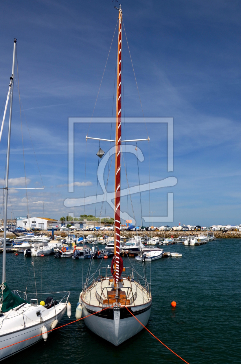 Bild-Nr.: 11506569 Segelboot im Hafen von Olhao Algarve Portugal erstellt von I. Heuer