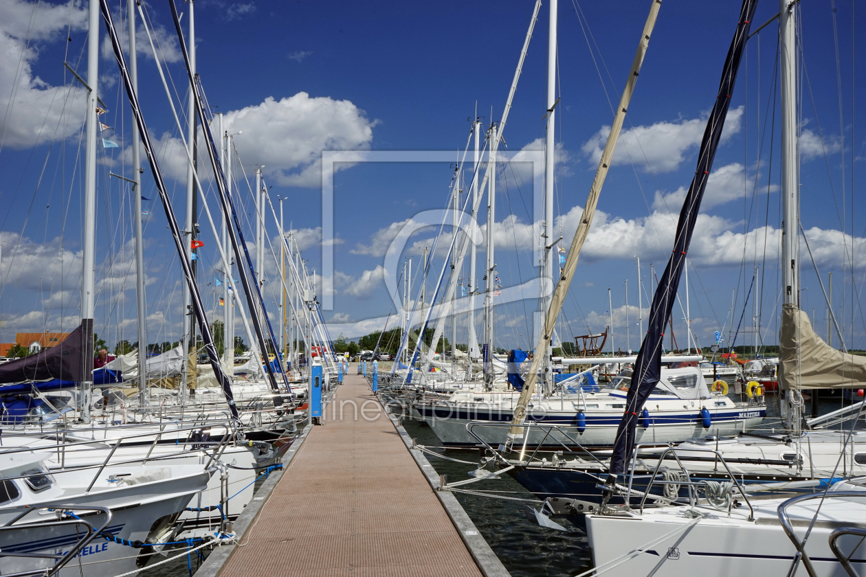 Bild-Nr.: 11542490 Der Bootssteg im Seglerhafen erstellt von Ostfriese