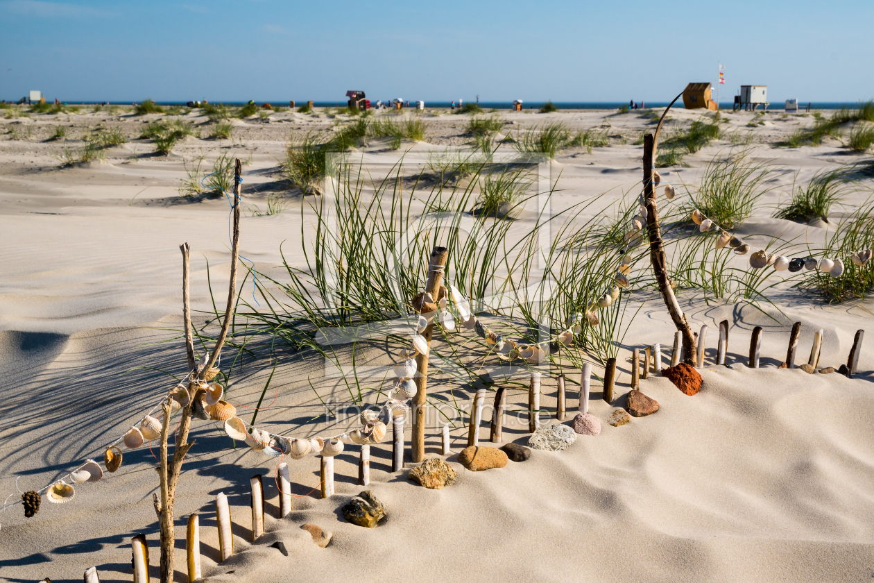 Bild-Nr.: 11554562 Strand, Muscheln, Steine und Meer erstellt von Reiner Würz