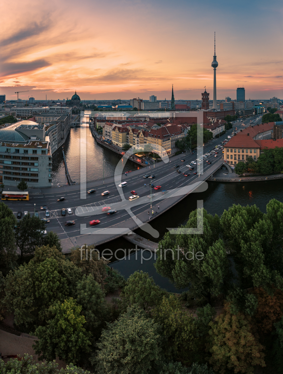 Bild-Nr.: 11564350 Berlin - Skyline Vertorama zum Sonnenuntergang I erstellt von Jean Claude Castor