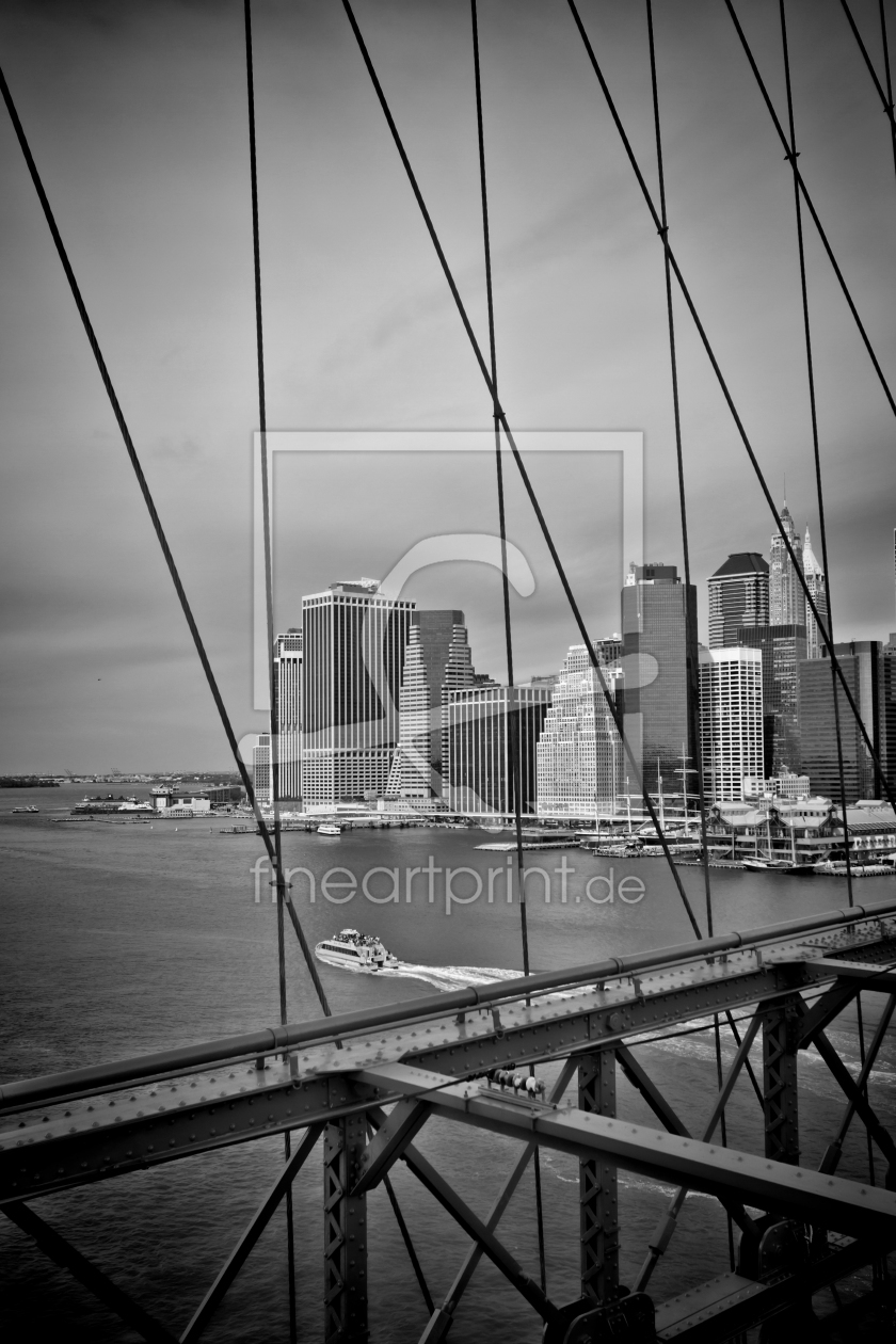 Bild-Nr.: 11569508 NYC Ausblick von der Brooklyn Bridge | Monochrom erstellt von Melanie Viola