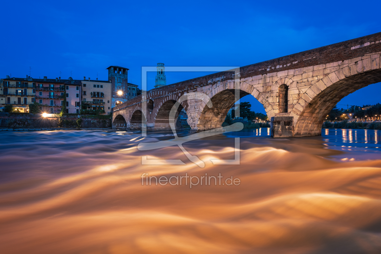 Bild-Nr.: 11583546 Verona - Ponte di Pietra zur blauen Stunde erstellt von Jean Claude Castor