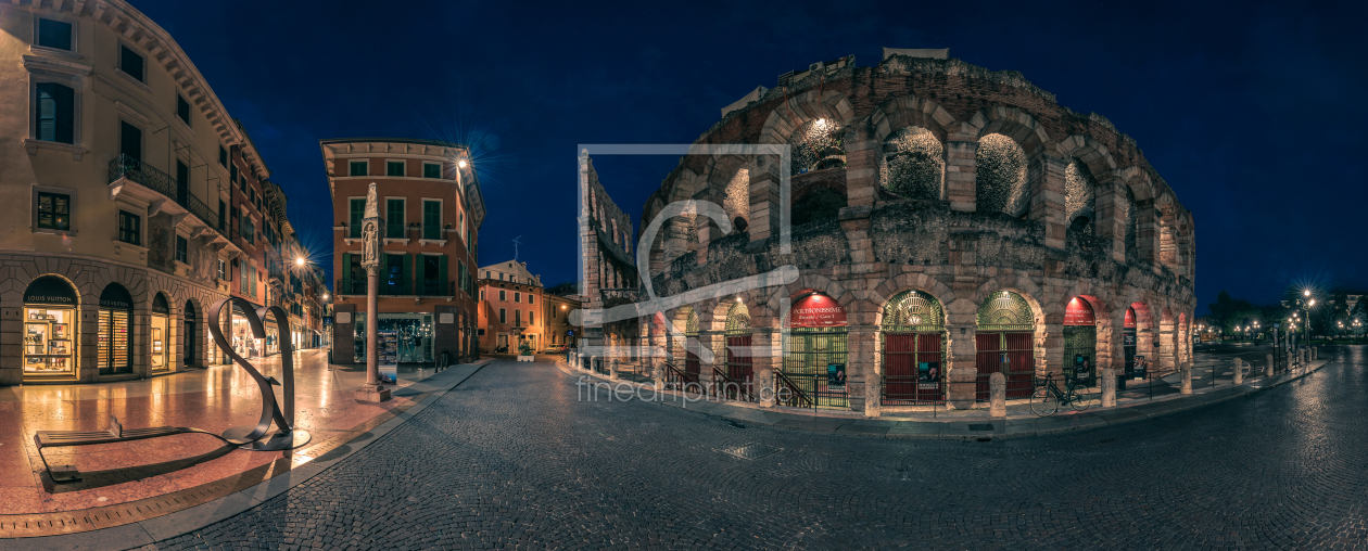 Bild-Nr.: 11584540 Verona - Colosseum Panorama zur blauen Stunde erstellt von Jean Claude Castor