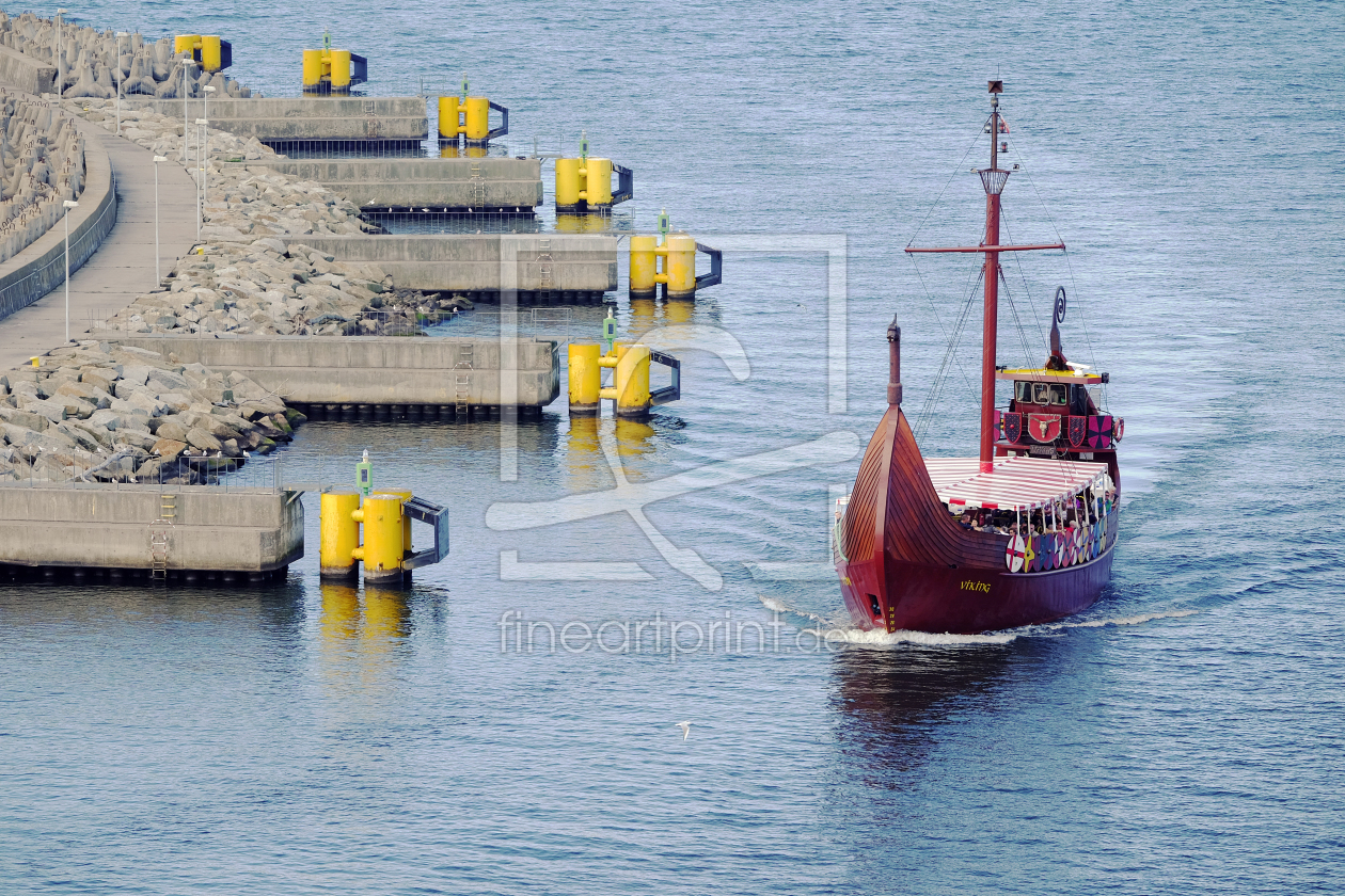 Bild-Nr.: 11595100 Das Wikingerschiff  Viking läuft ein erstellt von Ostfriese