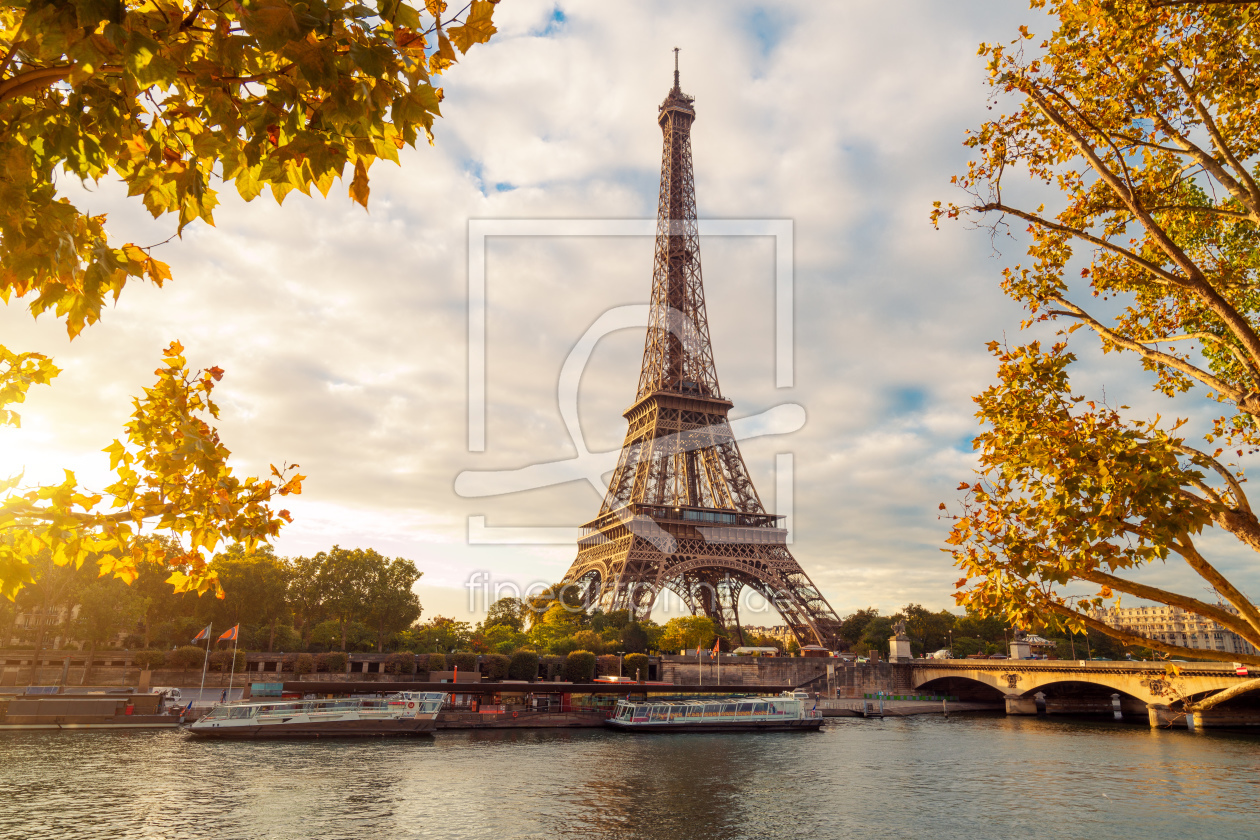 Bild-Nr.: 11608071 Paris Eiffelturm im Herbst erstellt von euregiophoto