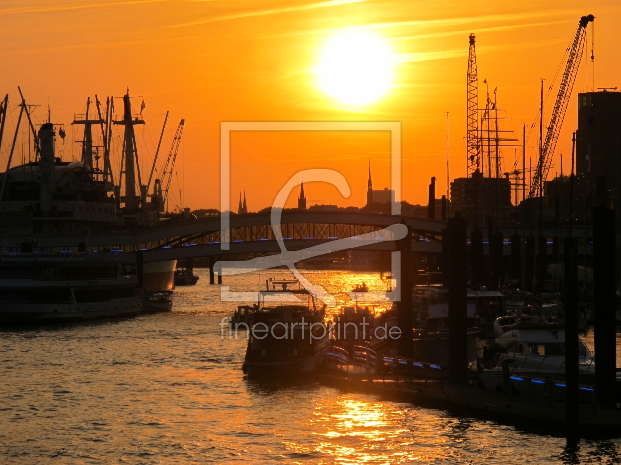 Bild-Nr.: 11608327 Sonnenuntergang an den Landungsbrücken erstellt von Charabia