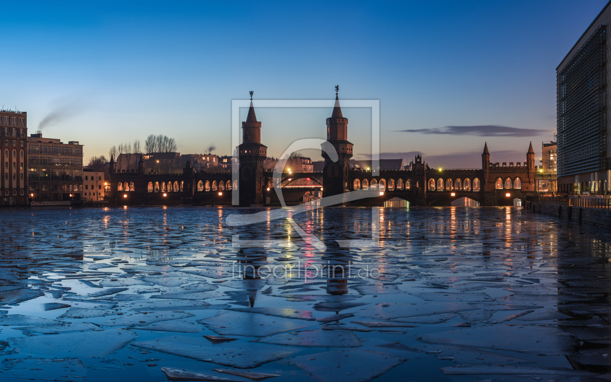 Bild-Nr.: 11668830 Berlin - Oberbaumbrücke zur blauen Stunde Panorama erstellt von Jean Claude Castor